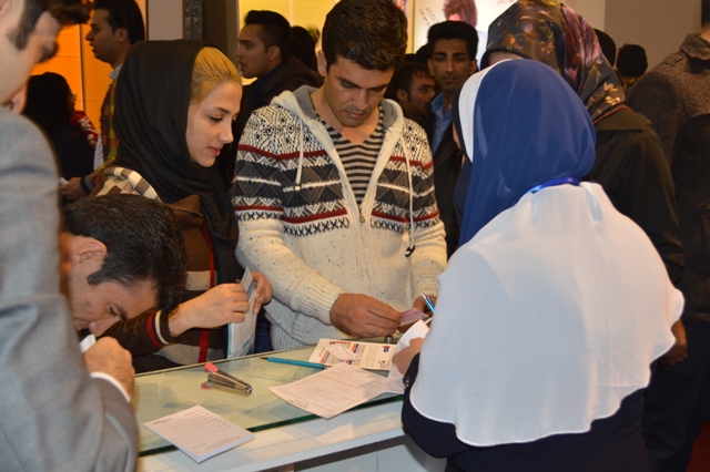 محمد حسین تقوایی زحمتکش: گزارش اختصاصی دهمین نمایشگاه فناوری اطلاعات استان یزد:دومین روز از کامیتکس یازدهم (2) محمد حسین تقوایی زحمتکش: گزارش اختصاصی دهمین نمایشگاه فناوری اطلاعات استان یزد:دومین روز از کامیتکس یازدهم (2)