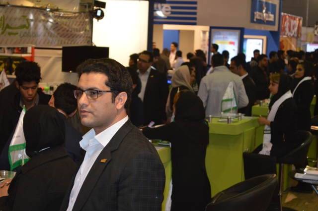 محمد حسین تقوایی زحمتکش: گزارش اختصاصی دهمین نمایشگاه فناوری اطلاعات استان یزد:دومین روز از کامیتکس یازدهم (2) محمد حسین تقوایی زحمتکش: گزارش اختصاصی دهمین نمایشگاه فناوری اطلاعات استان یزد:دومین روز از کامیتکس یازدهم (2)