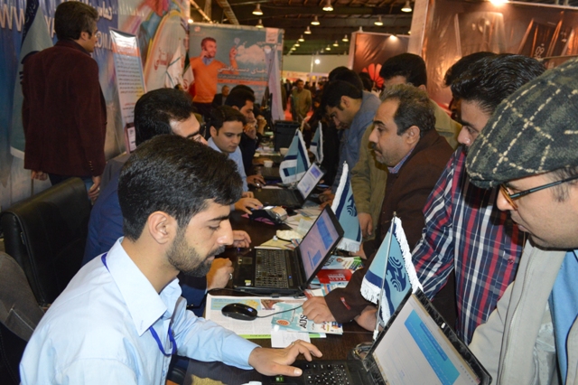 محمد حسین تقوایی زحمتکش: گزارش اختصاصی دهمین نمایشگاه فناوری اطلاعات استان یزد:دومین روز از کامیتکس یازدهم (2) محمد حسین تقوایی زحمتکش: گزارش اختصاصی دهمین نمایشگاه فناوری اطلاعات استان یزد:دومین روز از کامیتکس یازدهم (2)