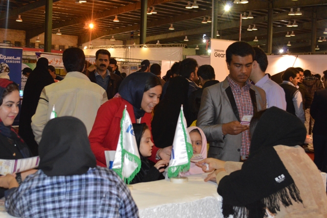 علیرضا پویافر: گزارش اختصاصی یازدهمین نمایشگاه فناوری اطلاعات استان یزد:کودکان و نوجوانان کامیتکسی(8) علیرضا پویافر: گزارش اختصاصی یازدهمین نمایشگاه فناوری اطلاعات استان یزد:کودکان و نوجوانان کامیتکسی(8)