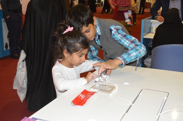 علیرضا پویافر: گزارش اختصاصی یازدهمین نمایشگاه فناوری اطلاعات استان یزد:کودکان و نوجوانان کامیتکسی(8) علیرضا پویافر: گزارش اختصاصی یازدهمین نمایشگاه فناوری اطلاعات استان یزد:کودکان و نوجوانان کامیتکسی(8)