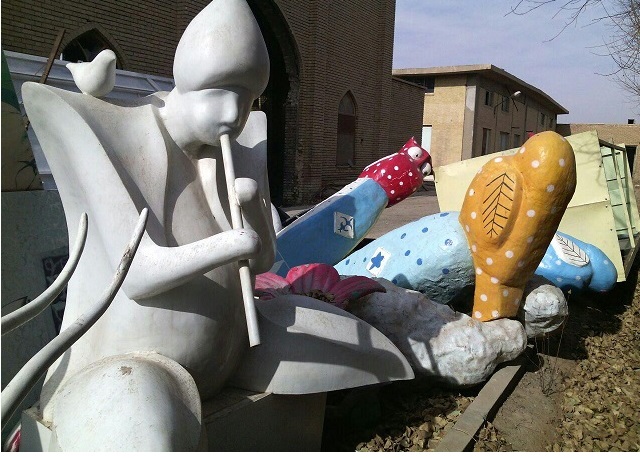 یزد فردا طنز:محمد حسین تقوایی زحمتکش عکس و مکث: با طرح سنگ فرش خیابان قیام یزد جمله بسازید 1 یزد فردا طنز:محمد حسین تقوایی زحمتکش عکس و مکث: با طرح سنگ فرش خیابان قیام یزد جمله بسازید!