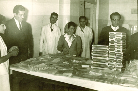 9- اولین زایشگاه خصوصی زنان وزایمان دریزد با پیشرفته ترین تجهیزات پزشکی در زمان افتتاح و اطلاعات پزشکی خود را در کتابی به نام از پنجه مریم تا جنین آزمایشگاهی برای استفاده علاقه مندان بچاپ رسانده ام یزد فردا : 1 9- اولین زایشگاه خصوصی زنان وزایمان دریزد با پیشرفته ترین تجهیزات پزشکی در زمان افتتاح و اطلاعات پزشکی خود را در کتابی به نام از پنجه مریم تا جنین آزمایشگاهی برای استفاده علاقه مندان بچاپ رسانده ام