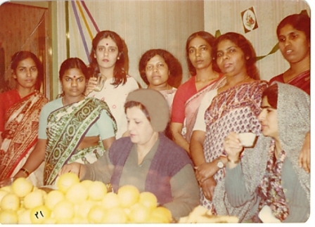 9- اولین زایشگاه خصوصی زنان وزایمان دریزد با پیشرفته ترین تجهیزات پزشکی در زمان افتتاح و اطلاعات پزشکی خود را در کتابی به نام از پنجه مریم تا جنین آزمایشگاهی برای استفاده علاقه مندان بچاپ رسانده ام یزد فردا : 1 9- اولین زایشگاه خصوصی زنان وزایمان دریزد با پیشرفته ترین تجهیزات پزشکی در زمان افتتاح و اطلاعات پزشکی خود را در کتابی به نام از پنجه مریم تا جنین آزمایشگاهی برای استفاده علاقه مندان بچاپ رسانده ام