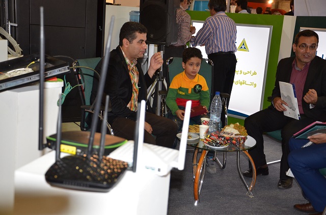 علیرضا پویافر :گزارش اختصاصی دهمین نمایشگاه کامپیوتر و موبایل : کودکان و نوجوانان کامیتکسی