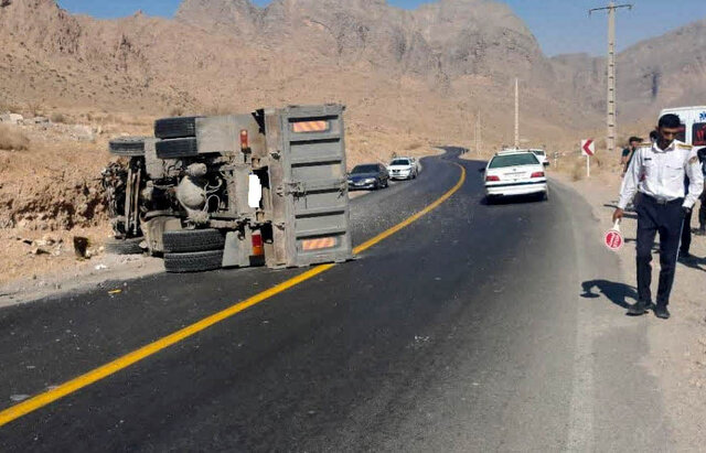 ورود دادستانی به موضوع رفع خطر جاده کنج‌ کوه مهریز