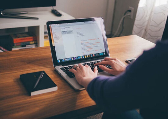 دورکاری مادران کارمند دارای فرزند خردسال و دانش‌آموز ابتدایی در یزد