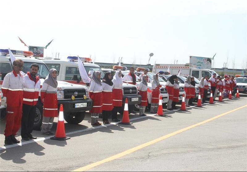 قریب ۳۰ هزار نیرو داوطلبانه در عرصه امداد و نجات تلاش می کنند