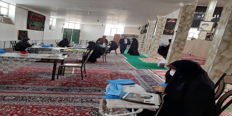 تولید ماسک به نیابت از شهدا توسط خواهران بسیجی در رفسنجان