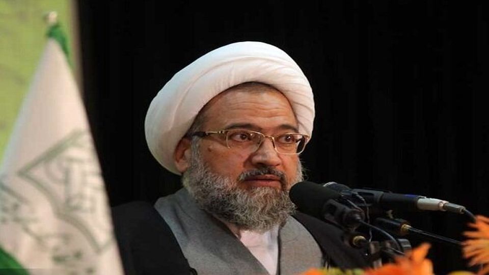 برخی می گویند لایحه حجاب و عفاف را اجرا کنیم، من میگویم برای تاییدش به کف خیابان بروید برخی می گویند لایحه حجاب و عفاف را اجرا کنیم، من میگویم برای تاییدش به کف خیابان بروید