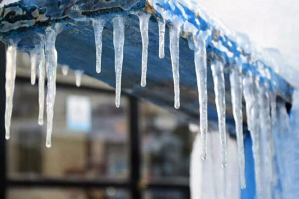 یخبندان شبانه در راه استان یزد یخبندان شبانه در راه استان یزد