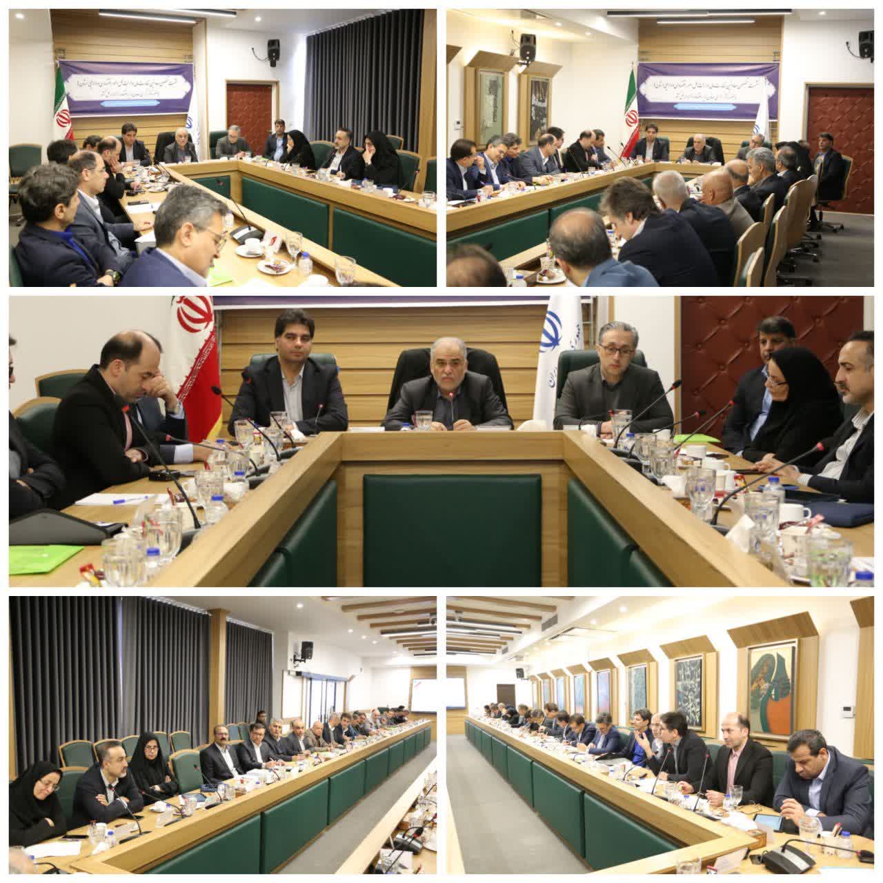 نشست تخصصی خزانه داران سراسر کشور در یزد برگزار شد