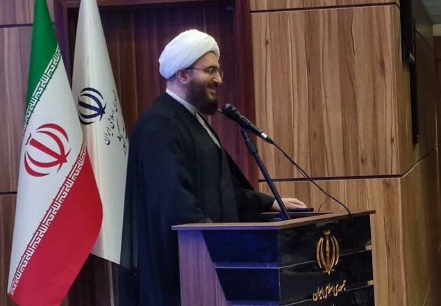 شهید حاج قاسم سلیمانی سیاست الهی داشت و اهل نیرنگ نبود