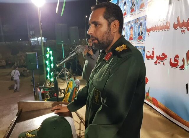 راز محبوبیت شهدا و حاج قاسم حمایت از ولایت است