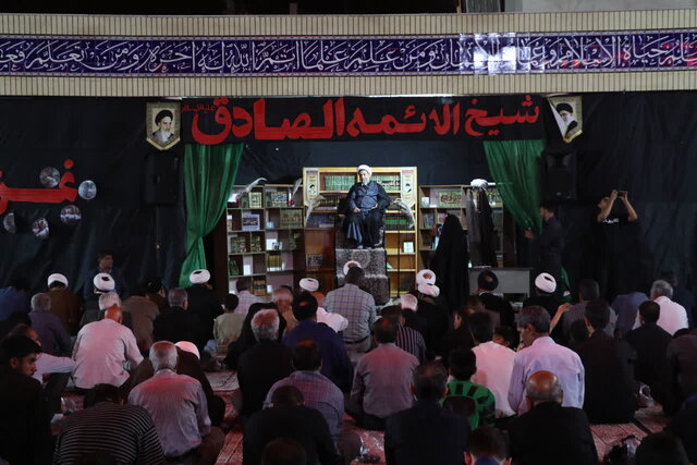 امام صادق(ع) با استدلال‌های محکم از حریم اسلام ناب دفاع کردند