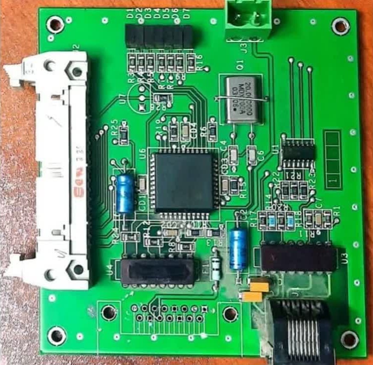 اجرای طرح نوآورانه "ساخت ماژول واسط برای کنترل ژاکارد اشتابلی با استفاده از اپلیکیشن موبایل"