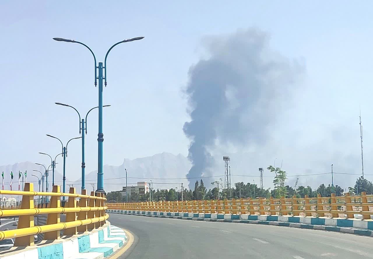 عکس| ستون دود مشاهده شده در شهر یزد