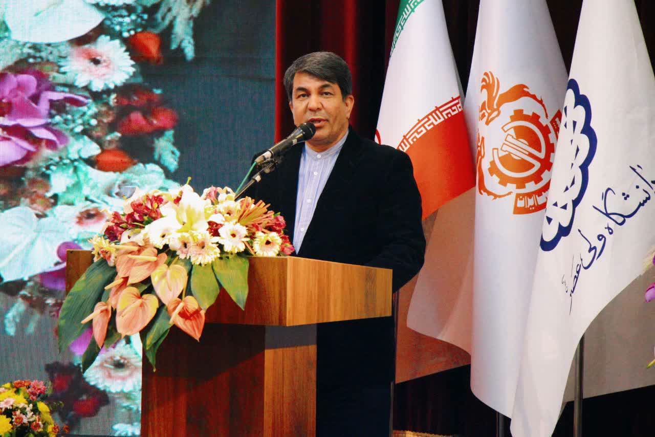 توسعه صنعت مس در کرمان: راهبرد کلیدی برای اقتصاد و اشتغال توسعه صنعت مس در کرمان: راهبرد کلیدی برای اقتصاد و اشتغال