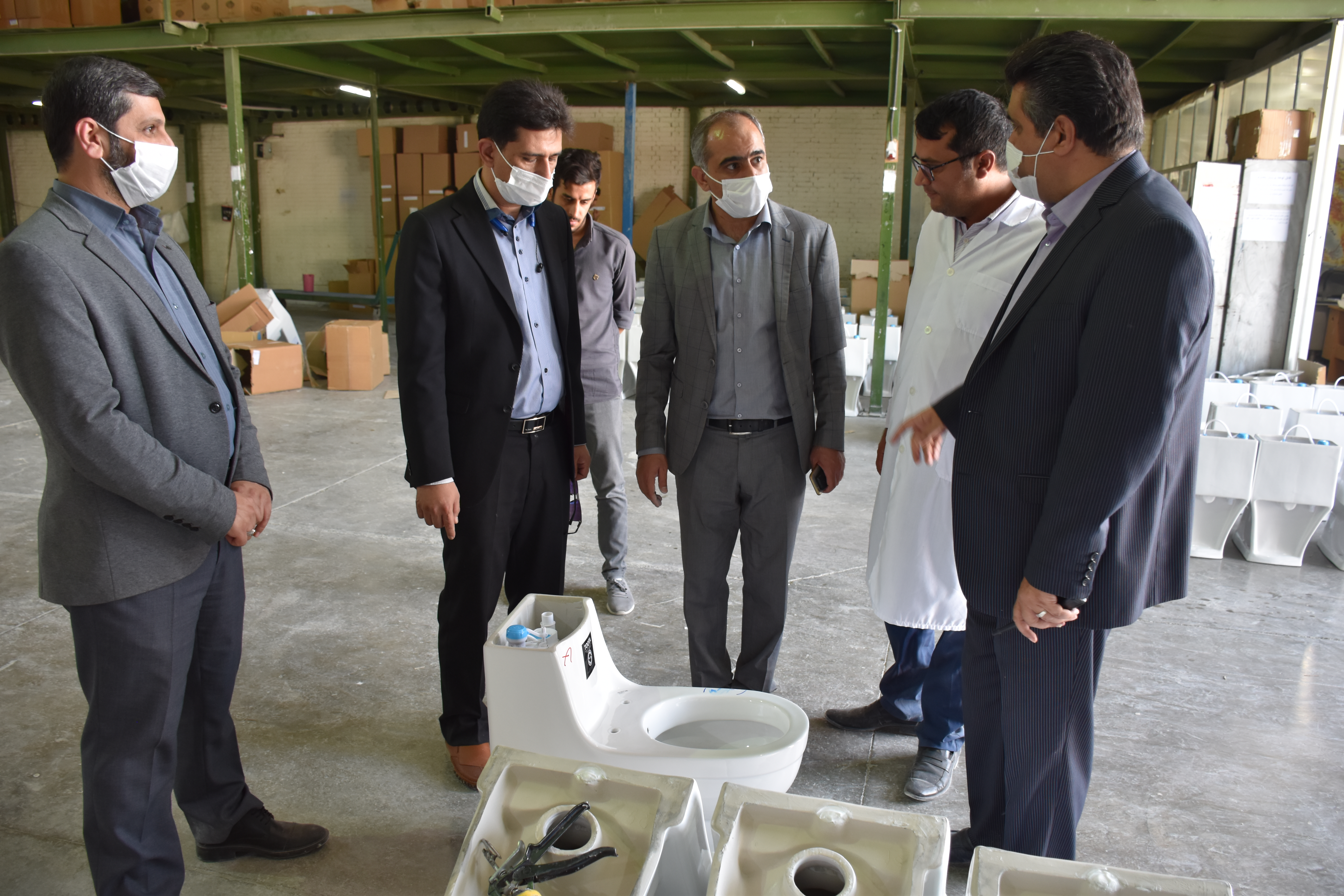 کار گروهی، خرد جمعی و همدلی عامل موفقیت شرکت تعاونی چینی بهداشتی ایساتیس یزد/ نگاه راهبردی شرکت های استان باید حفظ و تداوم حضور در بازارهای کشورهای همسایه باشد