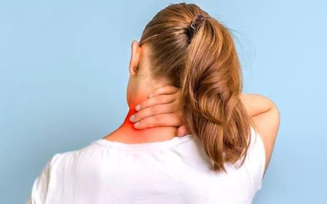 دلایل رایج گردن درد