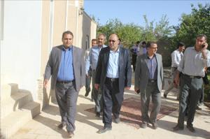 حضور یک روزه معاون هماهنگی امور عمرانی استاندار یزد در خاتم/یک روز پای درددل مردم خاتم