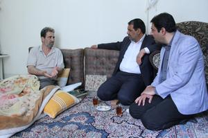 عیادت مدیرکل فرهنگ و ارشاد اسلامی یزد از دوهنرمندعرصه تئاتر