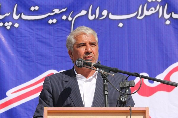 تجارب بازنشستگان در قالب اتاق فکر مورد استفاده قرار گیرد