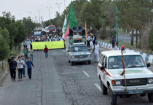 کاروان پیاده بسیجیان بافق وارد بهاباد شد