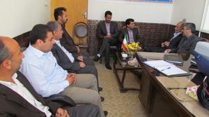 فرهمند در جمع شرکت همیاری دهیاری بخش مرکزی ابرکوه: استمرار فعالیت های شرکت تعاونی دهیاری ها، مقوله سرمایه گذاری و ایجاد در آمد پایدار را می طلبد. فرهمند در جمع شرکت همیاری دهیاری بخش مرکزی ابرکوه: استمرار فعالیت های شرکت تعاونی دهیاری ها، مقوله سرمایه گذاری و ایجاد در آمد پایدار را می طلبد.