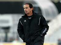 عاشوري در پرسپوليس ماندني شد