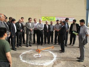 کلنگ زنی سالن اسکواش و زمین فوتبال ساحلی اردکان با حضور نایب رئیس فراکسیون ورزش مجلس