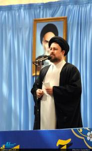 حجت الاسلام و المسلمین سید حسن خمینی؛ انقلاب ما فراتر از تشیع، تمام ادیان را بیدار کرده است