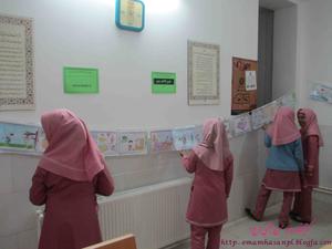 به مناسبت هفته کتاب،نمایشگاه نقاشی در کتابخانه امام حسن مجتبی (ع) برگزار شد. به مناسبت هفته کتاب،نمایشگاه نقاشی در کتابخانه امام حسن مجتبی (ع) برگزار شد.