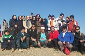 برگزاری همایش کویرنوردی و آموزش پاراگلایدر توسط کمیته‌ي ورزش صنعت آب وبرق استان یزد