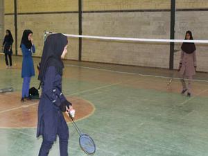  مسابقات بدمینتون بانوان جام فجر در شهرستان بافق برگزار شد