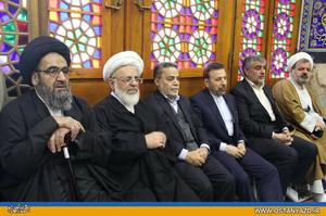 ادای احترام وزیر ارتباطات و فناوري اطلاعات به سومین شهید محراب(ره) ادای احترام وزیر ارتباطات و فناوري اطلاعات به سومین شهید محراب(ره)