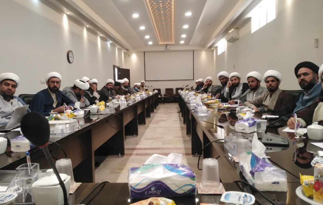 نشست کمیته همکاریهای اموزش و پرورش و حوزه های علمیه قطب ۵ کشوری