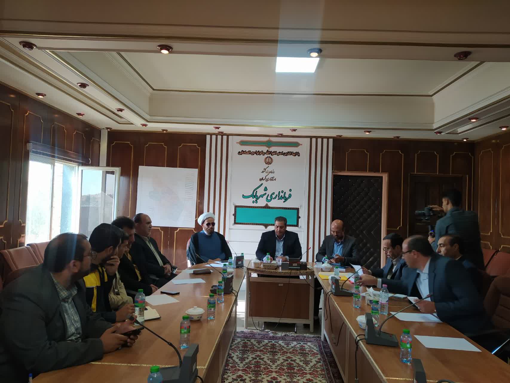 تعیین تکلیف برداشت آب چاههای خاتون‌آباد برای مصارف صنعتی تا اول شهریور