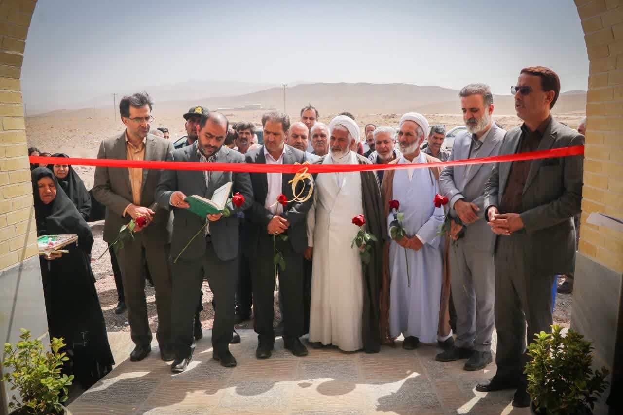 با حضور پارساییان معاون استاندار یزد برخی از پروژه های روستای سیمکوییه بخش آسفیج شهرستان بهاباد افتتاح شد